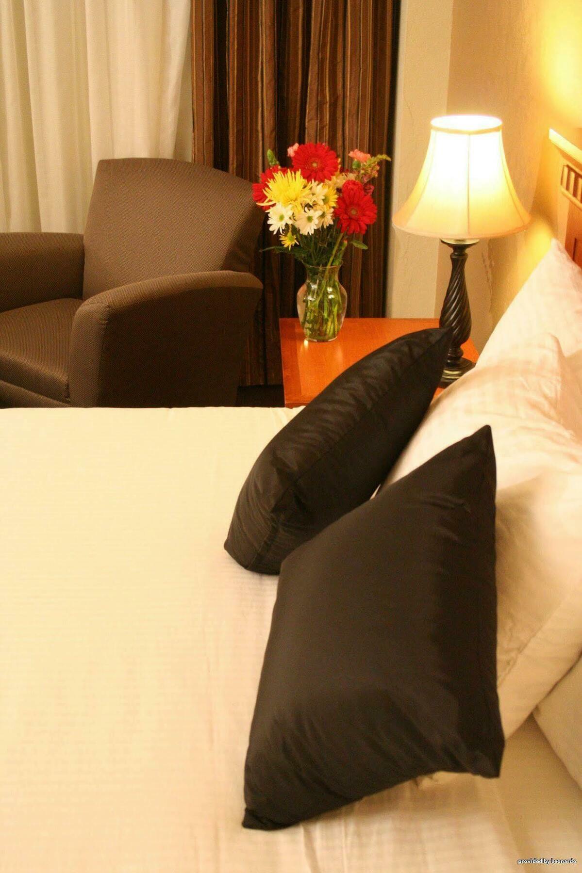 Western Bayside 3*